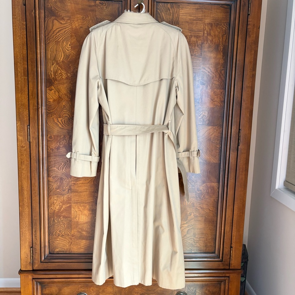 Vintage Burberrys Nova Check Trench Coat
Size 20 Long/XL Timeless Classic - Picture 9 of 16
